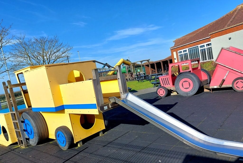 pubs in yorkshire with outdoor play areas