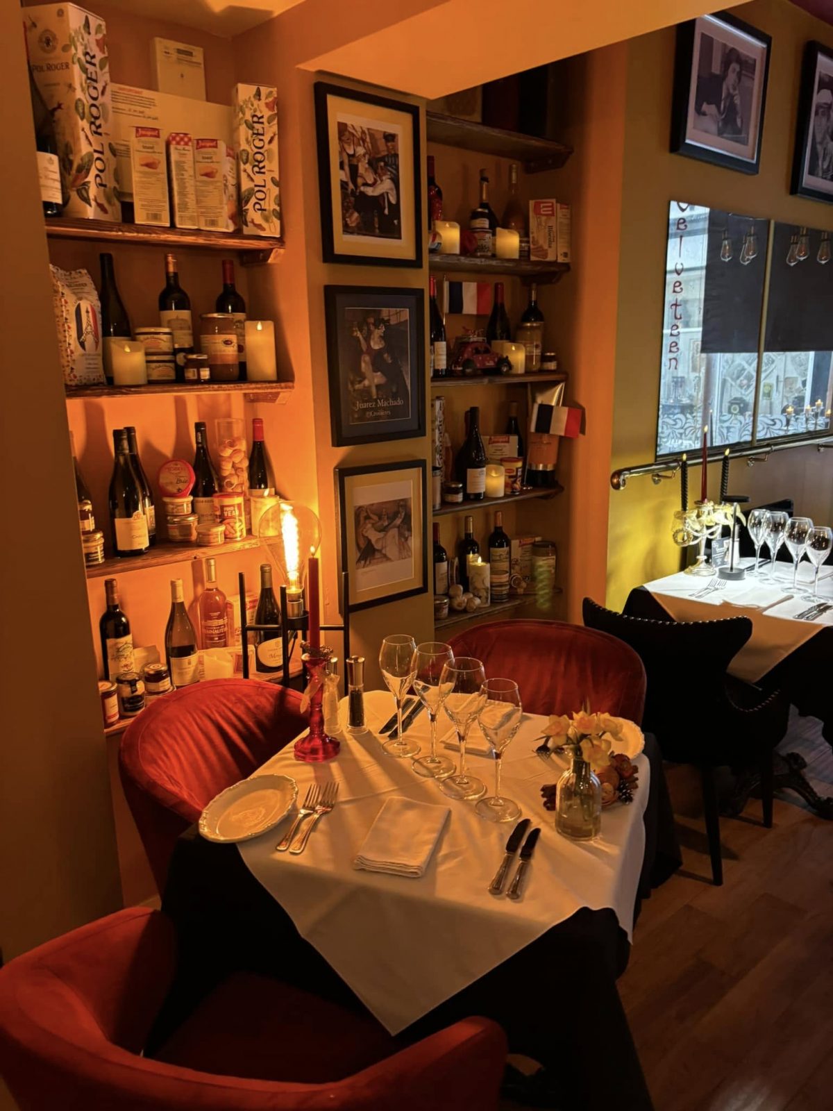 Velveteen French Café, Bar & Brasserie